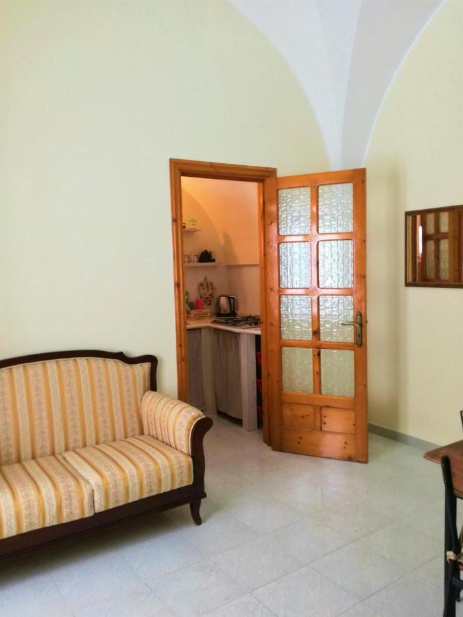 L 'Alcova Holidays Home Centro Storico 세글리에 메사피카 외부 사진